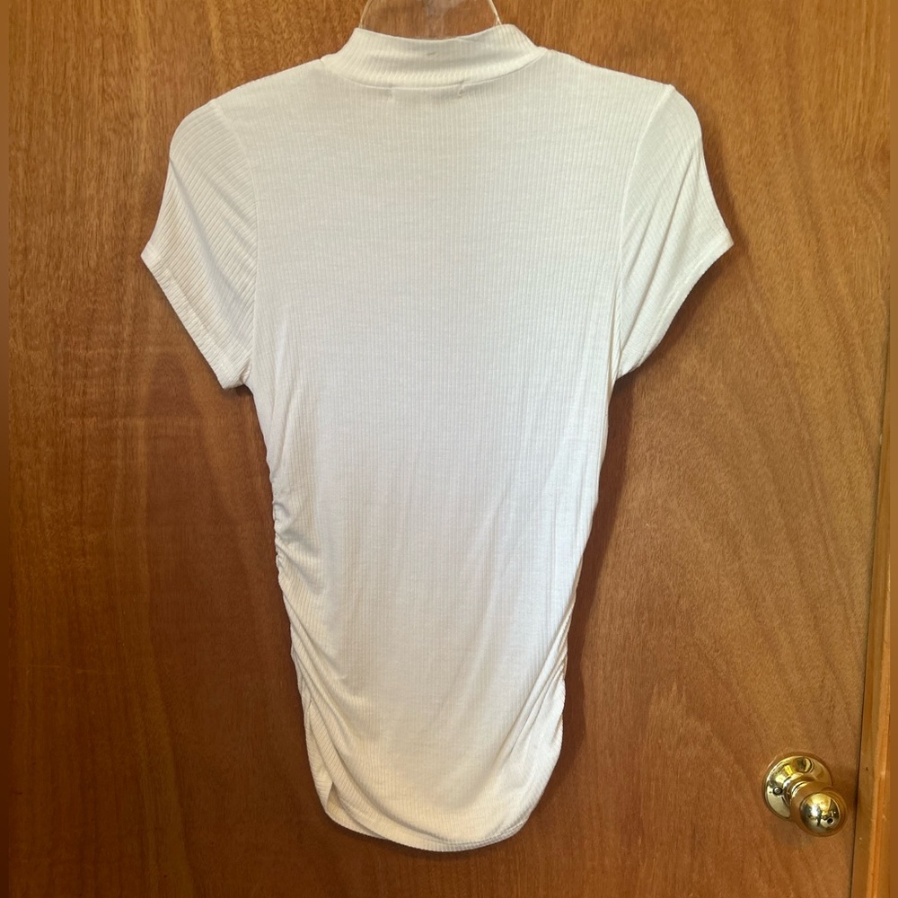 White Mock Neck Ribbed Ruched Top - Picture 3 of 4